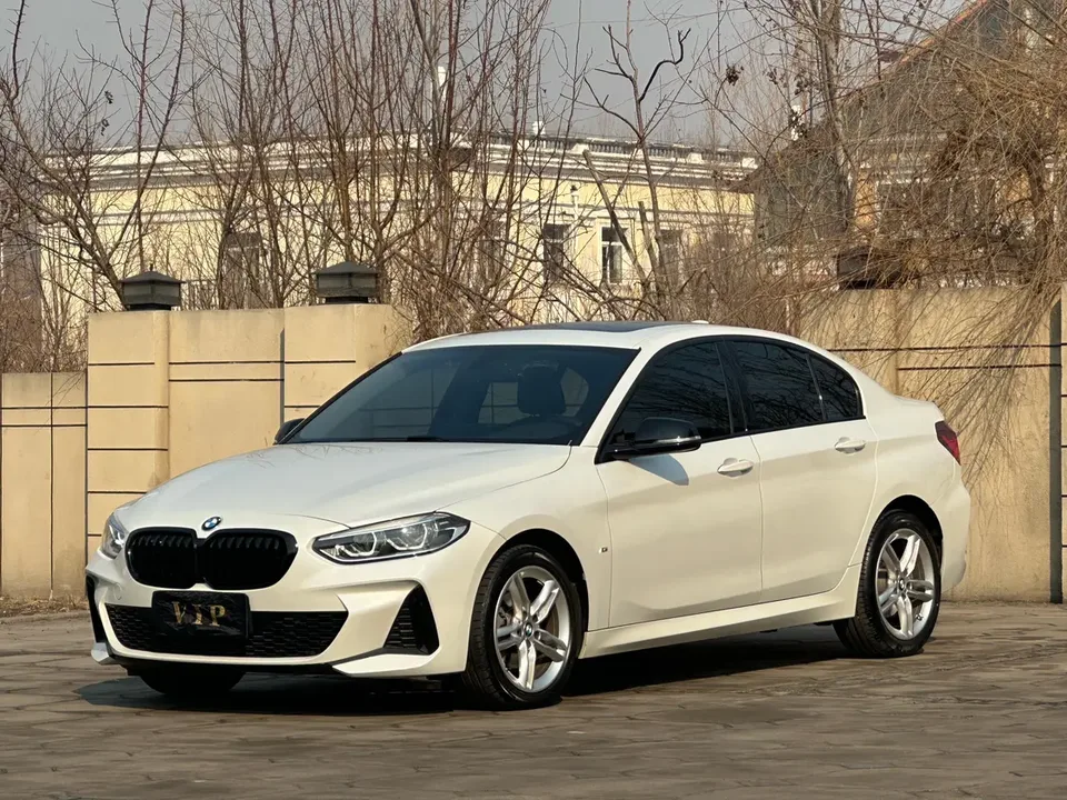 BMW 1 Series BMW 1 Series 2023 120i M Sport Night Edition 2023 — фото 1, купить с доставкой в Москву