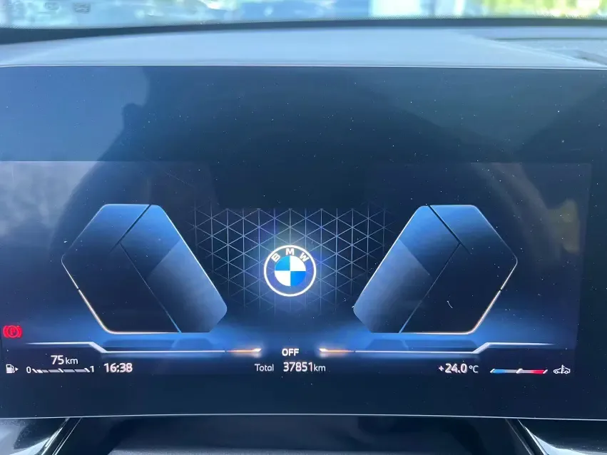BMW X1 BMW X1 sDrive25Li X Design Package 2023 — thumbnail 3