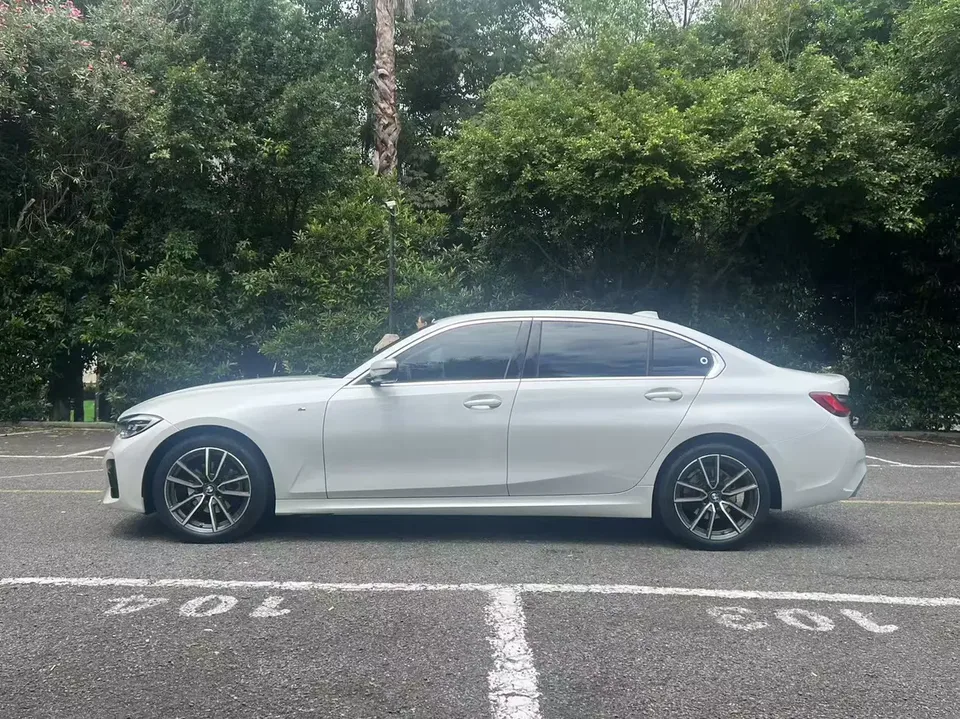 BMW 3 Series 3 Series facelift 325Li M Sport package 2022 — thumbnail 4