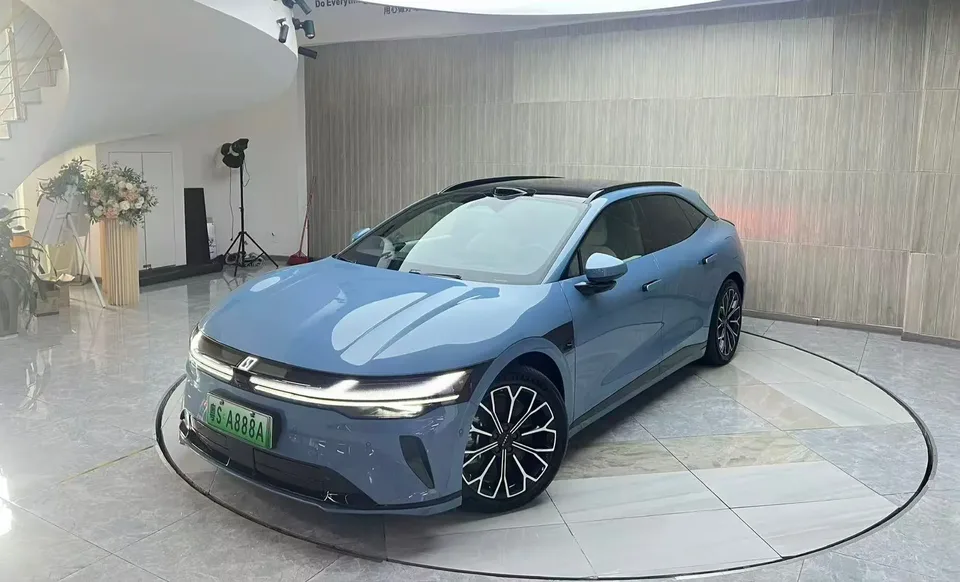 Zeekr 007GT ZEEKR 007GT Four-wheel drive intelligent driving version 75kWh 2025 — thumbnail 3