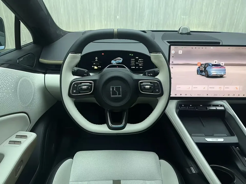 Zeekr 007GT ZEEKR 007GT Four-wheel drive intelligent driving version 75kWh 2025 — thumbnail 4