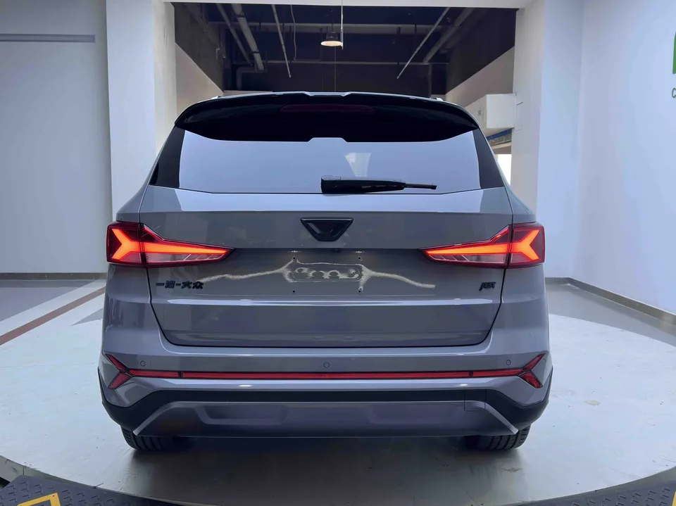 Jetta VS7 280TSI automatic ABT Honor Limited Edition 2023 — миниатюра 2