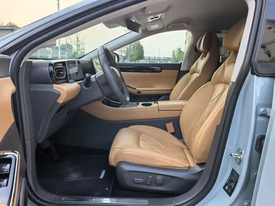 Leapmotor Zero running C01 Extended Range 316 Premium Edition 2024 — миниатюра 5