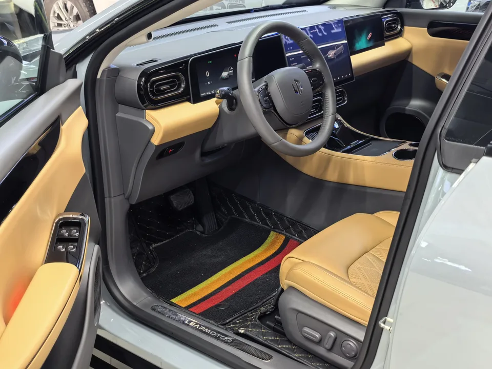 Leapmotor Zero running C01 Extended Range 316 Premium Edition 2024 — миниатюра 5