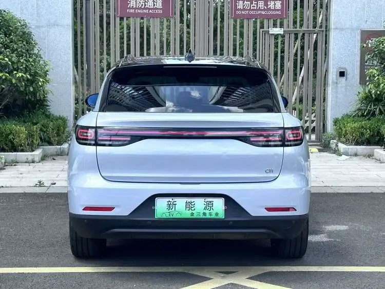 Leapmotor Zero running C11 Zero running C11 Leapmoo C11 2022 luxury version lithium iron phosphate battery 2022 — thumbnail 2