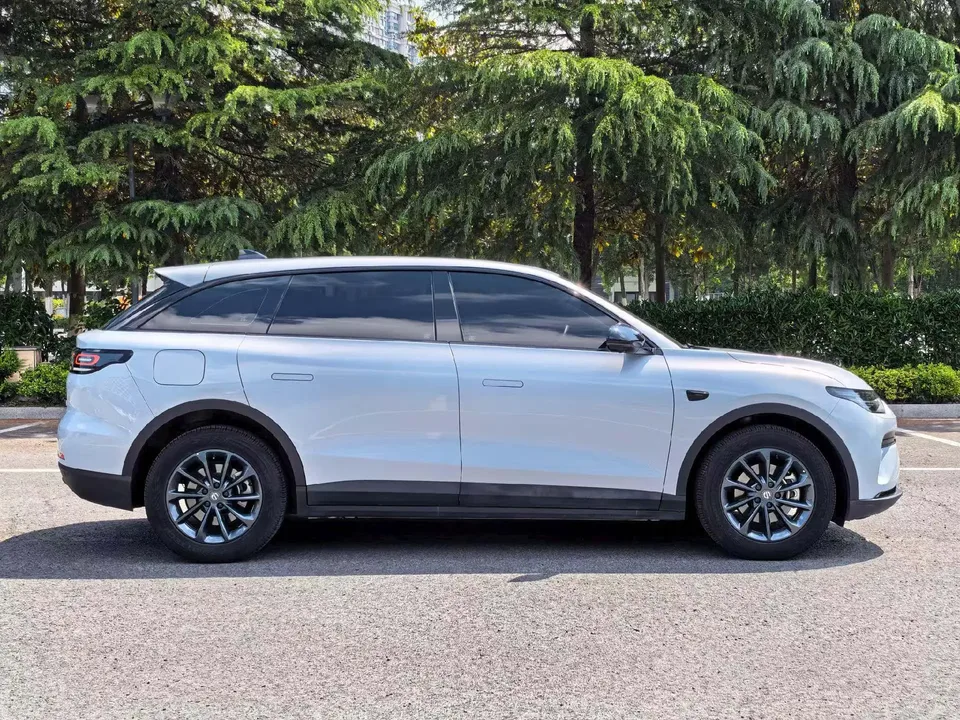 Leapmotor Zero running C11 Extended Range 180 Comfort Edition 2023 — миниатюра 2