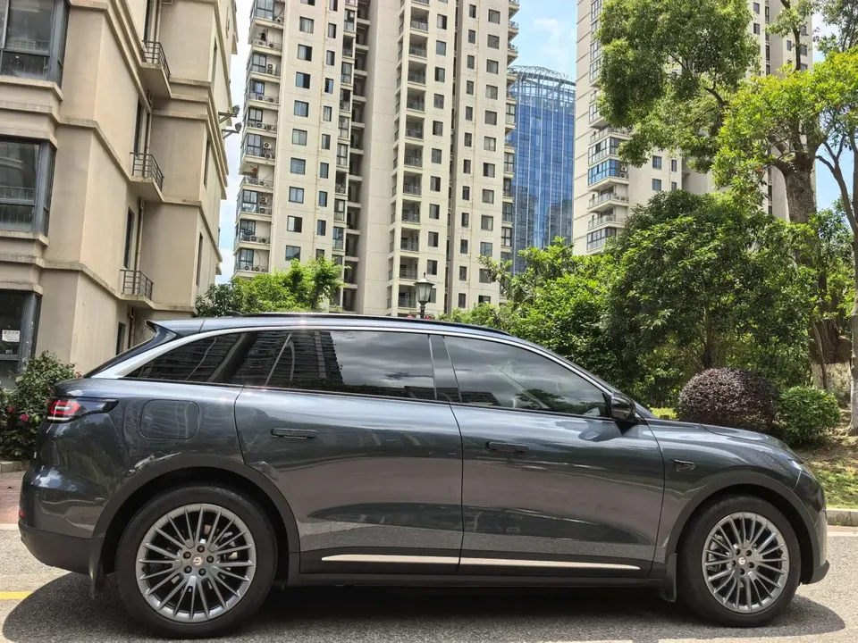 Leapmotor Zero running C11 Pure Electric 580 Premium Edition 2025 — миниатюра 2