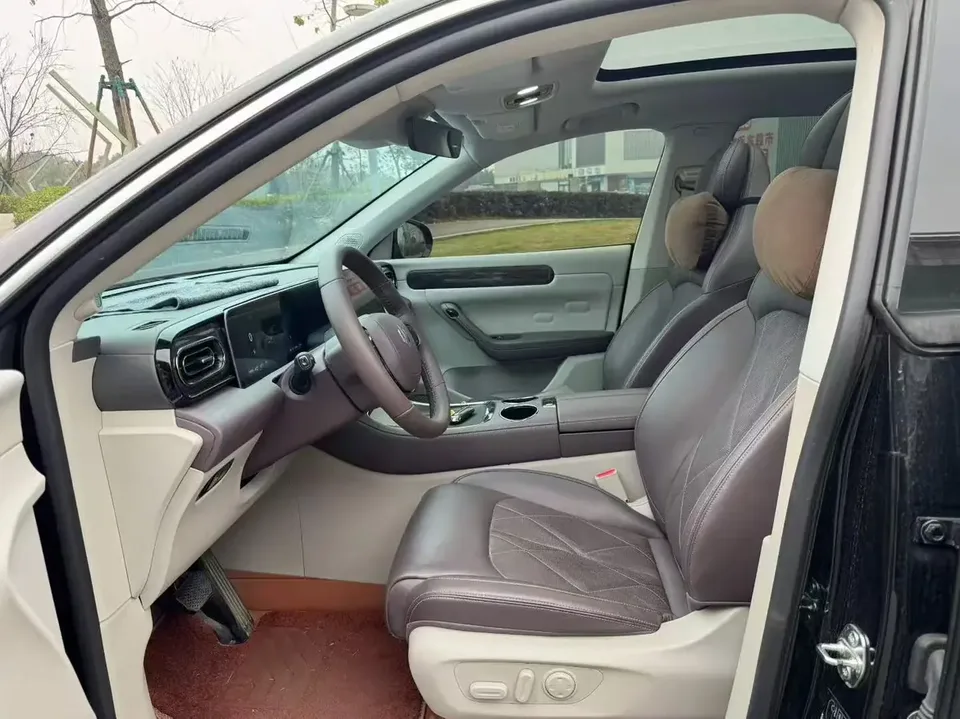 Leapmotor Zero running C11 Extended Range 300 Smart Edition 2024 — миниатюра 5