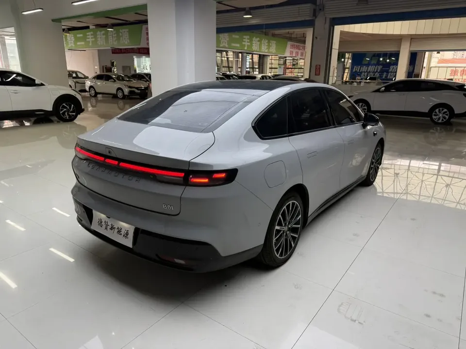 Leapmotor Leap running B01 650 LiDAR Edition 2025 — миниатюра 5