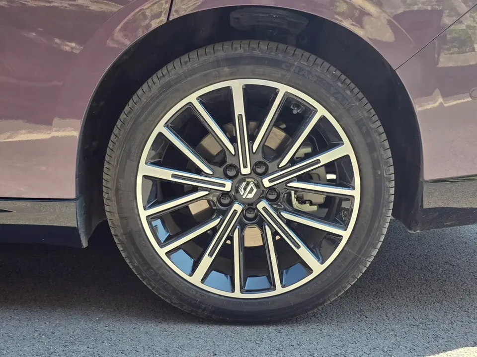 Leapmotor Leap running B01 650 Enjoy Edition 2025 — миниатюра 5