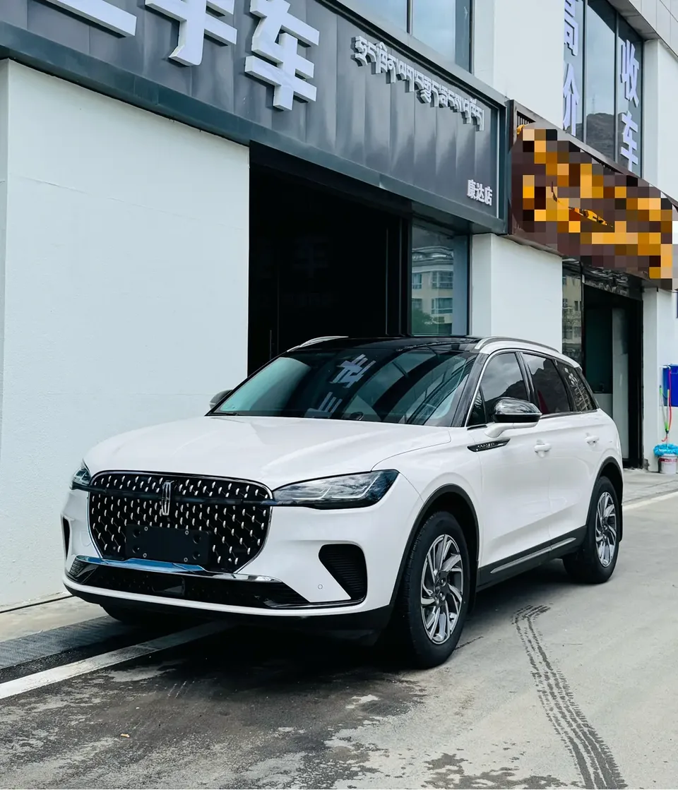 Lincoln Adventurer 2023