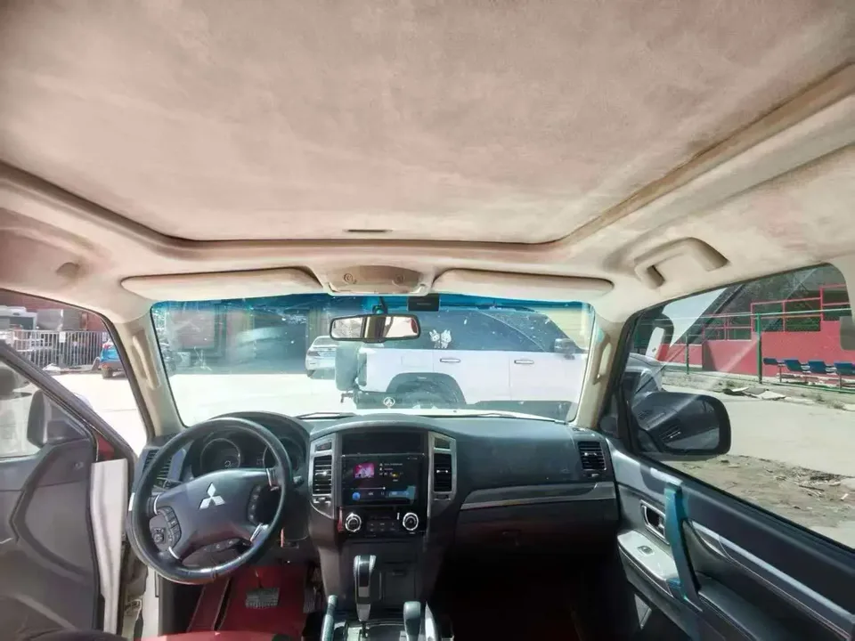 Mitsubishi Pajero Pajero 2020 3.0T automatic 4WD 7-seater parallel import 2022 — миниатюра 3