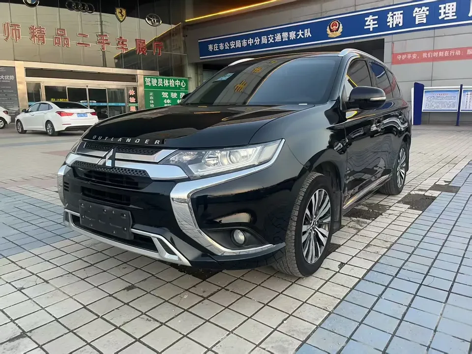 Mitsubishi Outlander 2022