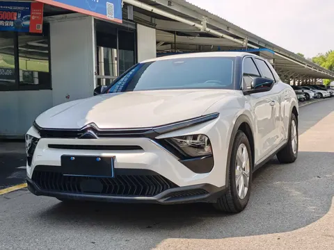 Citroen Versailles C5 X 2024 купить в Москве
