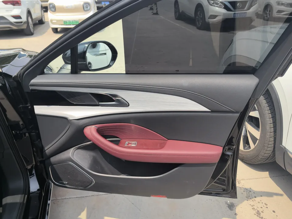 Hongqi H5 Hongqi H5 2025 2.0T Automatic Flagship 500,000 Commemorative Edition 2025 — миниатюра 3