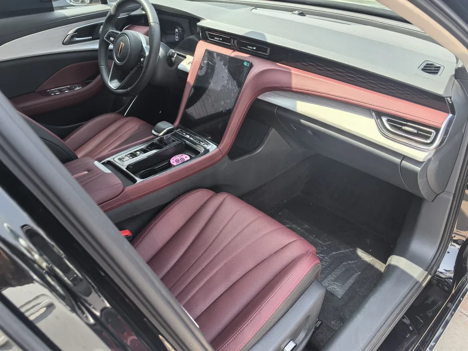 Hongqi H5 Hongqi H5 2025 2.0T Automatic Flagship 500,000 Commemorative Edition 2025 — миниатюра 5