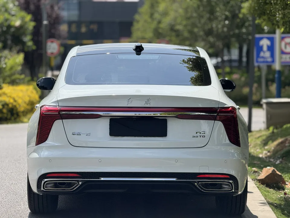 Hongqi H5 Hongqi H5 2024 1.5T DCT Zhilian Qiyue Edition 2024 — миниатюра 2