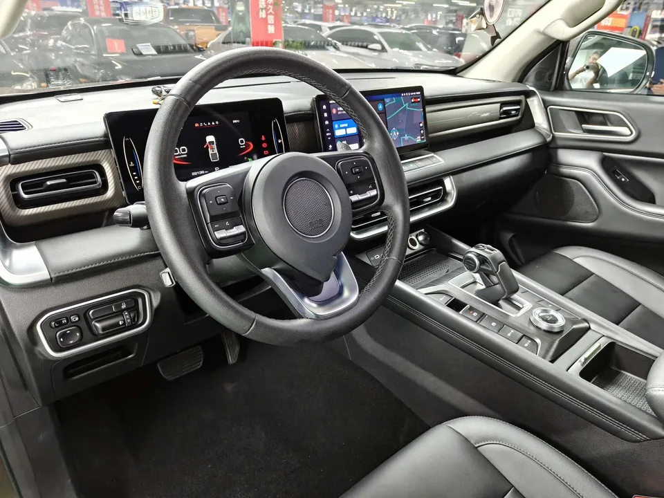 Great Wall gun passenger version 2.0T gasoline automatic four-wheel drive comfort model GW4C20B 2023 — миниатюра 5