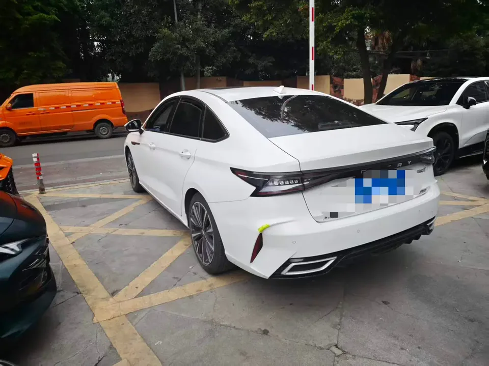 Chery Arrizo 8 1.6TGDI DCT 2023 — миниатюра 4