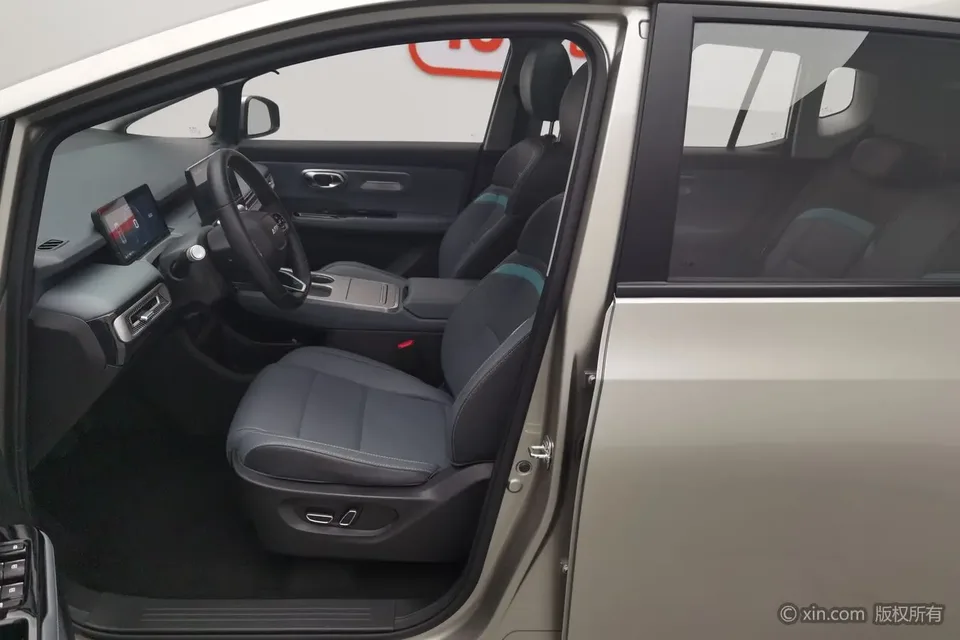AION Y Plus 510 Smart Edition 2023 — миниатюра 3