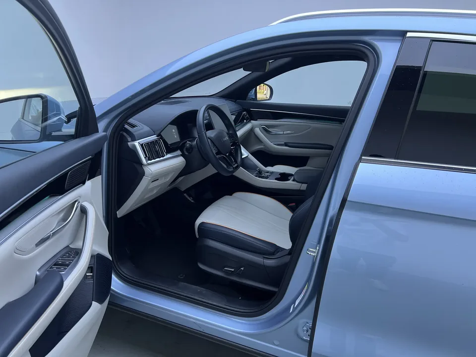 BYD Song PLUS EV Champion Edition 520KM Premium 2023 — миниатюра 3
