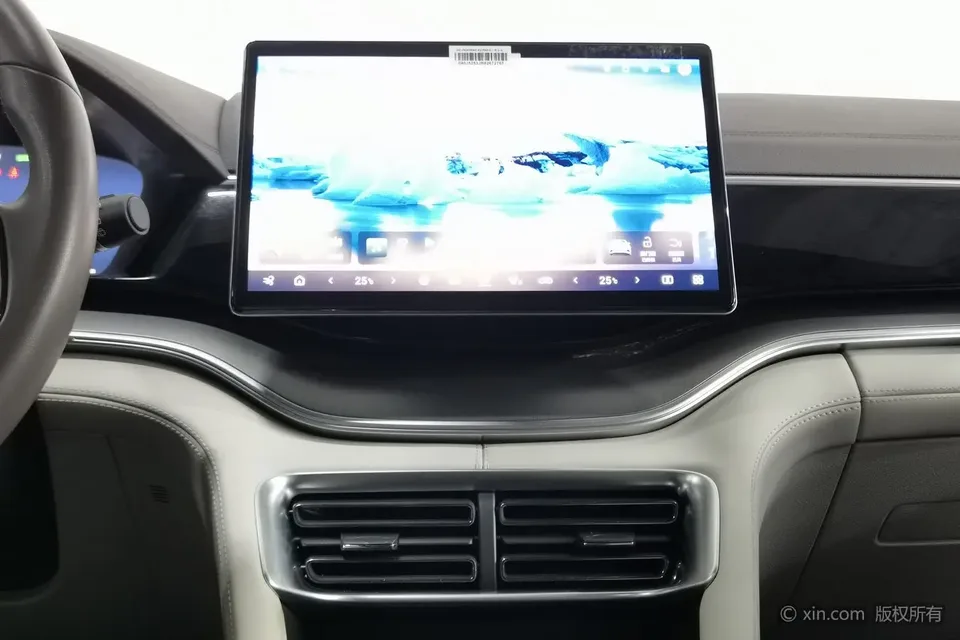 BYD Song PLUS EV Song PLUS EV 2025 520KM Luxury Edition 2024 — миниатюра 3