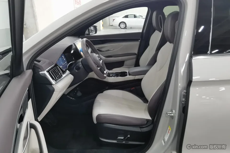 BYD Song PLUS EV Song PLUS EV 2025 520KM Luxury Edition 2024 — миниатюра 4