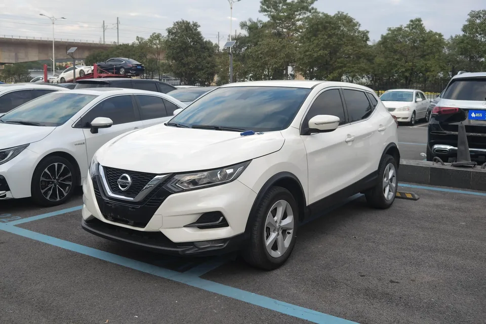 Nissan Qashqai Qashqai 2.0L XV Smart Edition 2022 — photo 1, buy with delivery to Moscow