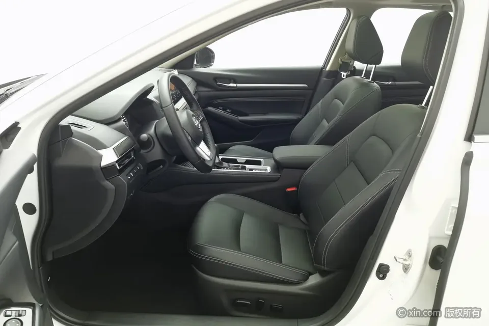 Nissan Altima Teana 2.0L XL-TLS Enjoy Edition 2025 — миниатюра 4