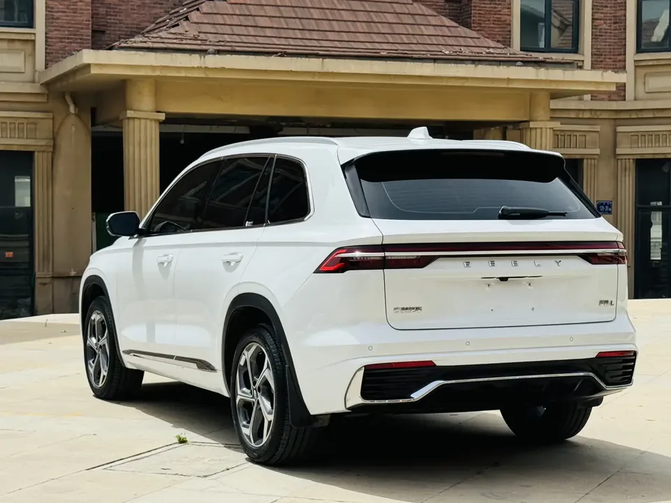 Geely Monjaro 2.0TD DCT EVO two-wheel drive premium model 2024 — миниатюра 4