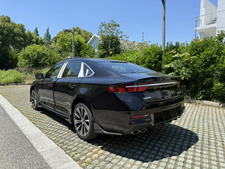 Geely Preface Xing Rui 1.5T Dongfangyao Kunlun Edition 2026 — миниатюра 2