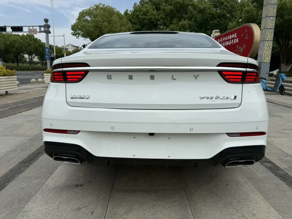 Geely Xing Rui Xingrui 2025 1.5T Dongfangyao Jinghong Edition 2026 — миниатюра 2