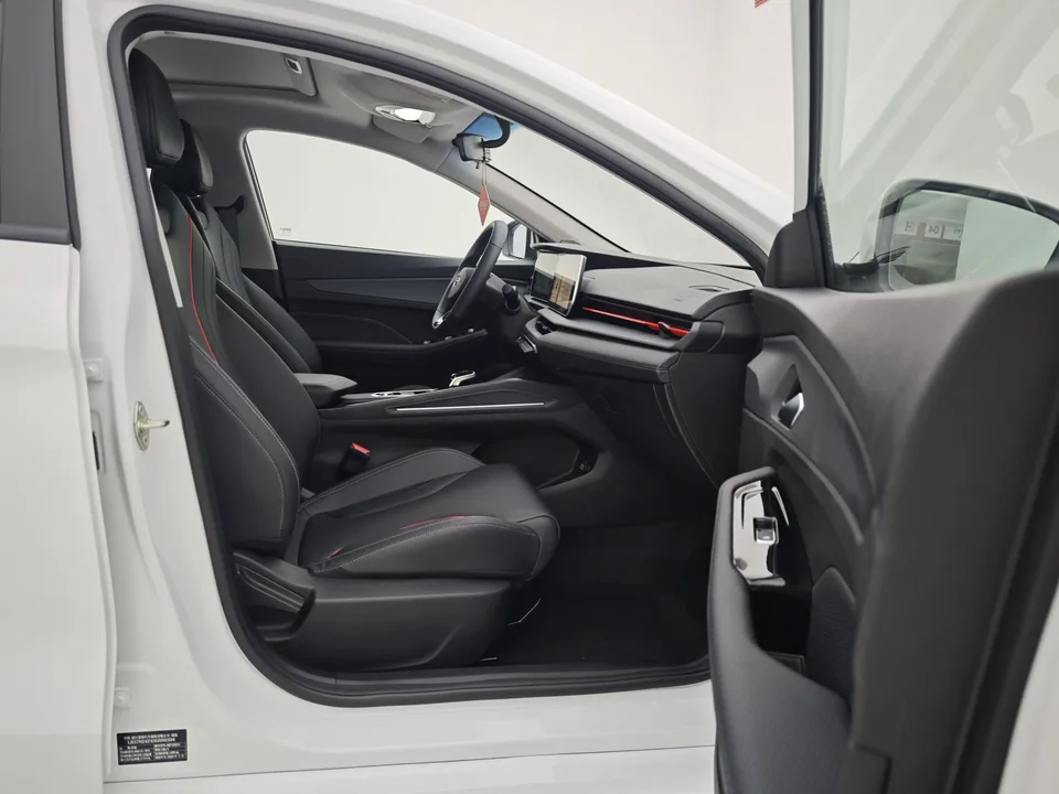 Geely Binrui Binrui Binrui COOL 1.5T DCT Longteng Edition 2025 — thumbnail 5