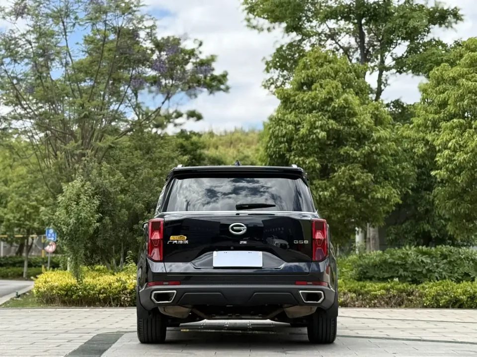 GAC Trumpchi GS8 Trumpchi GS8 Trumpchi GS8 2022 Pilot Series 2.0TGDI 2WD Premium Edition 7 Seaters 2023 — thumbnail 2