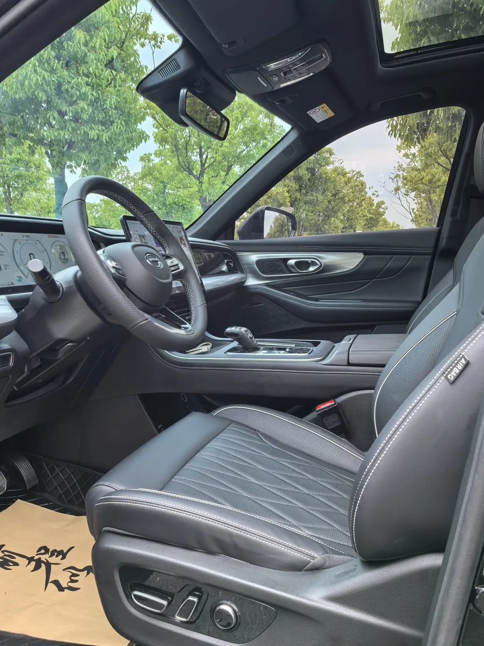 GAC Trumpchi GS8 Trumpchi GS8 2025 Pilot Series 2.0TGDI 2WD 5-seater Luxury Edition 2025 — миниатюра 3