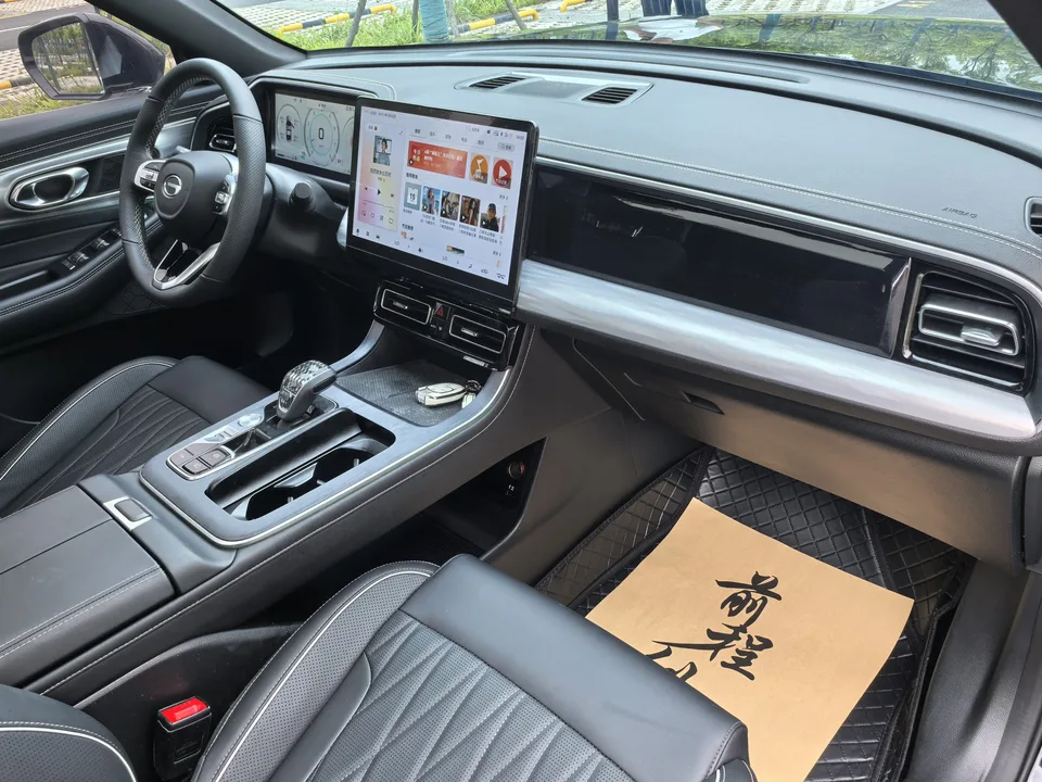 GAC Trumpchi GS8 Trumpchi GS8 2025 Pilot Series 2.0TGDI 2WD 5-seater Luxury Edition 2025 — миниатюра 5