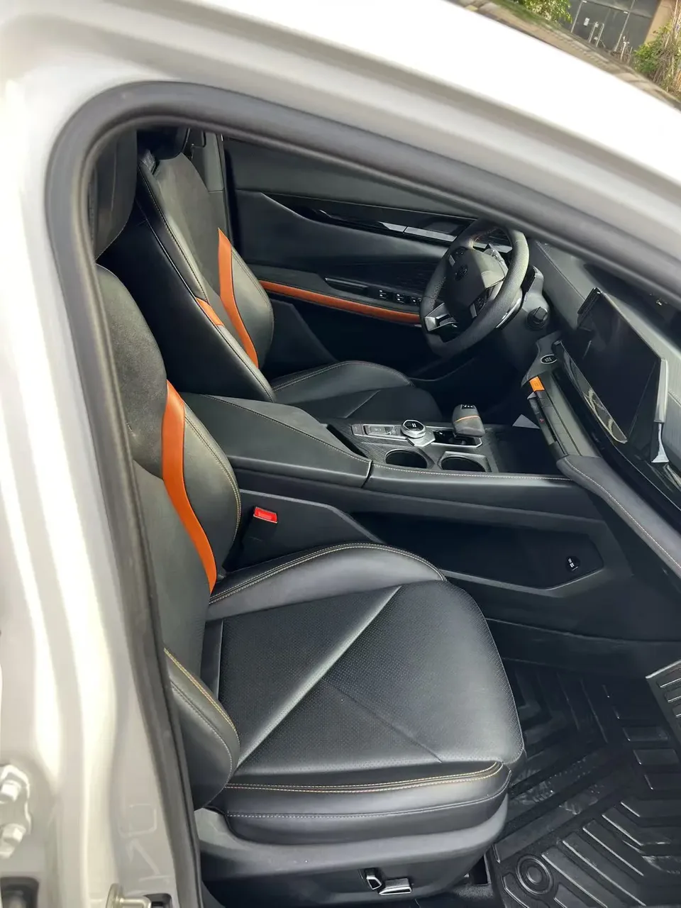 Changan UNI-V 1.5T Sports Edition 2023 — миниатюра 4