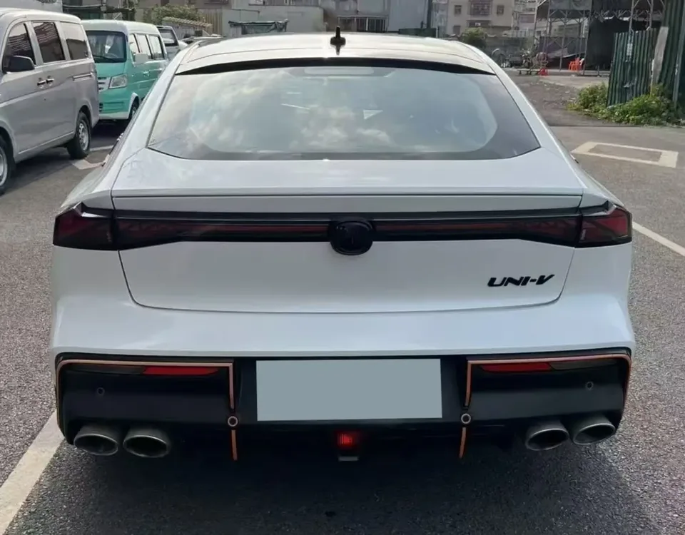 Changan UNI-V 1.5T Sports Edition 2023 — миниатюра 5