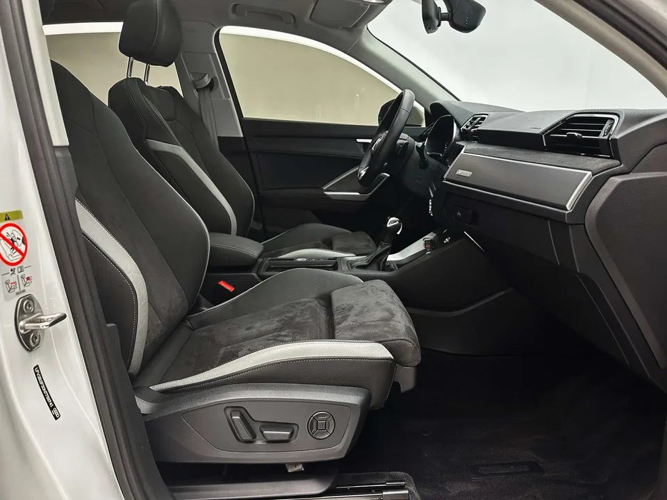 Audi Q3 Audi Q3 2023 35 TFSI Fashionable and Dynamic 2023 — миниатюра 5