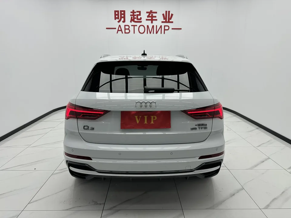 Audi Q3 Audi Q3 2023 35 TFSI Fashionable and Dynamic 2023 — миниатюра 2