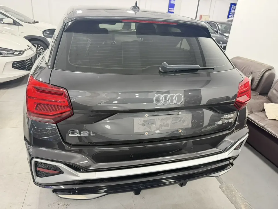 Audi Q2L Audi Q2L 2022 35 TFSI aggressive and dynamic model 2022 — миниатюра 2