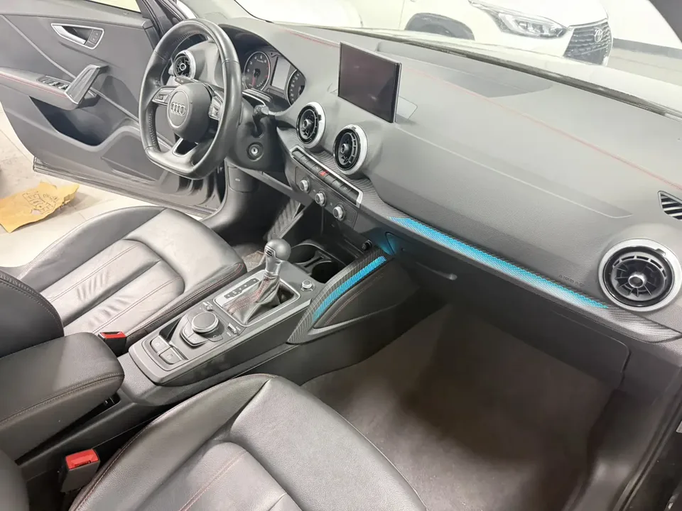 Audi Q2L Audi Q2L 2022 35 TFSI aggressive and dynamic model 2022 — миниатюра 5