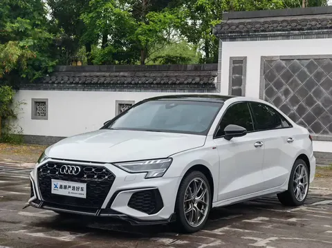 Audi A3 2023 купить в Москве