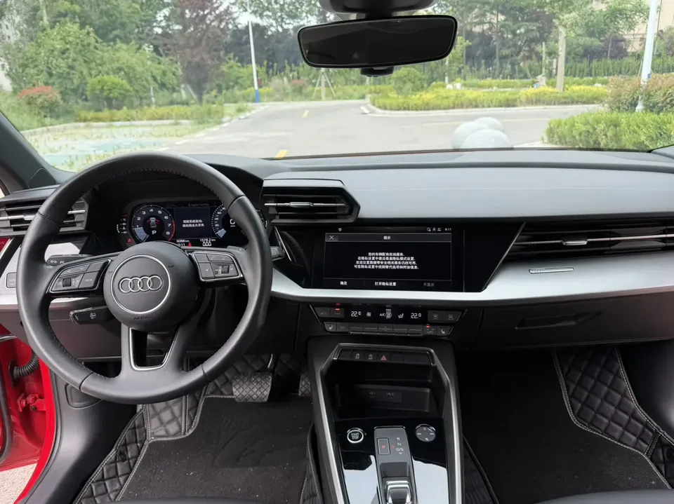 Audi A3 A3L Limousine 35 TFSI aggressive and sporty 2022 — миниатюра 3