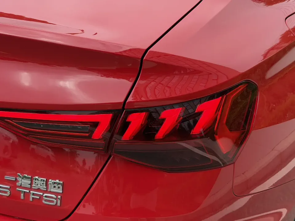 Audi A3 A3L Limousine 35 TFSI aggressive and sporty 2022 — миниатюра 4