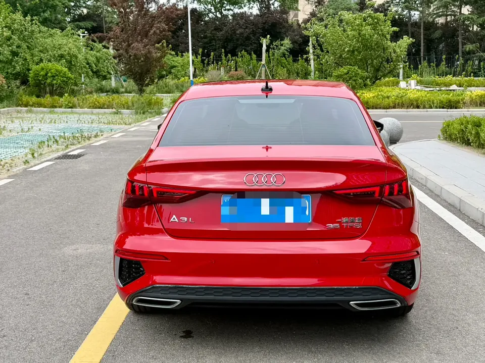 Audi A3 A3L Limousine 35 TFSI aggressive and sporty 2022 — фото 1, купить с доставкой в Москву