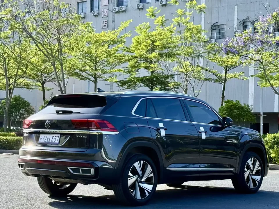Volkswagen Teramont Touron Touron X 330TSI 2WD Luxury Edition 2022 — миниатюра 2