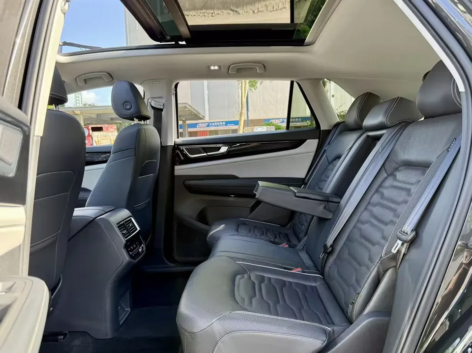 Volkswagen Teramont Touron Touron X 330TSI 2WD Luxury Edition 2022 — миниатюра 3