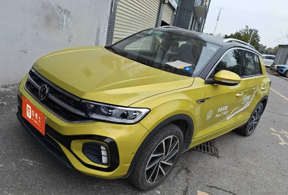 Volkswagen T-Roc 300TSI DSG Starlight Edition 2023 — миниатюра 2