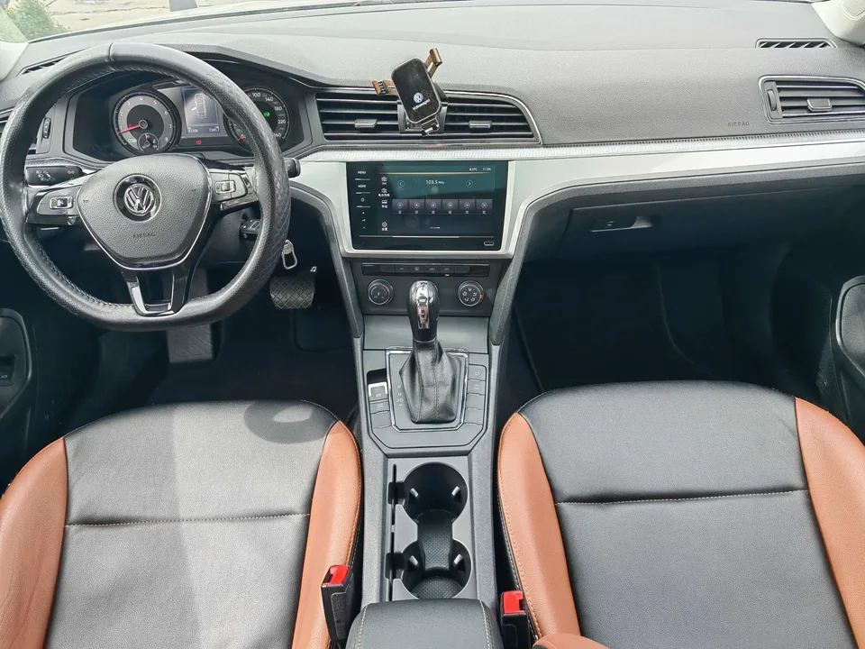 Volkswagen Lamando Lingdu 2021 230TSI DSG Fashion Edition 2022 — миниатюра 3